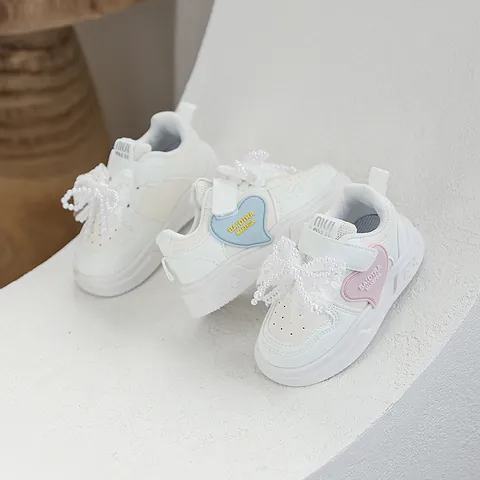 Girls Fashion White Sneakers Soft Sole Casual Children Shoes With Lace Artificial Pearl Bow Sweet Heart Student Board Shoes