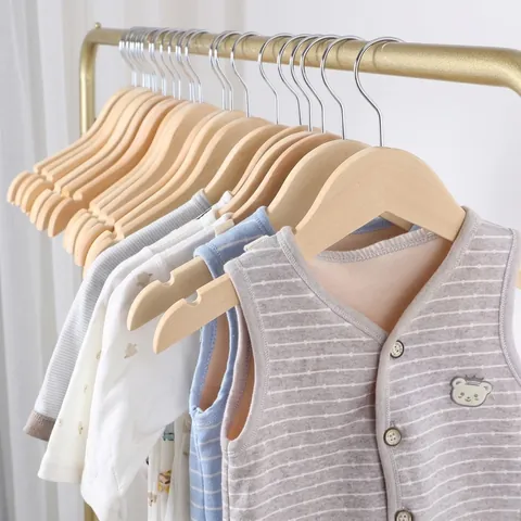 Cintres en Bois Naturel Pour Vêtements d'Enfants Cintres En Bois Antidérapants Pour Bébé Avec Crochets Métalliques Pour Rangement
