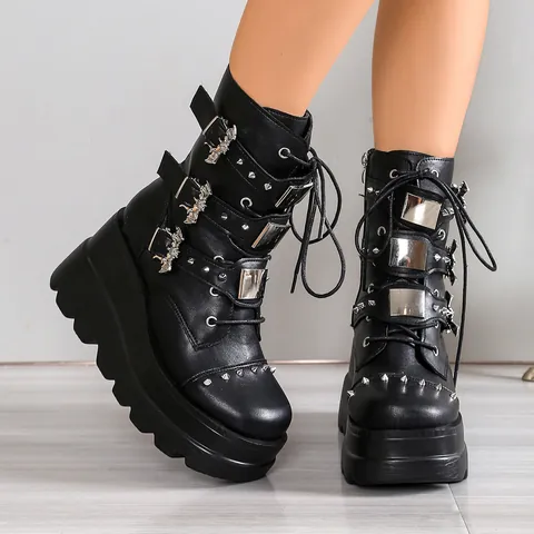 Punk Rivet Buckle Platform Martin Boots For Women Gothic Bat Decor Motorcycle Boots Thick Sole Height Increasing Fashion Shoes