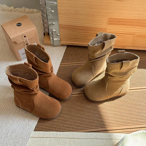 Bottines Plissées pour Filles Style Occidental Vintage Maillard Bottes Courtes pour Enfants Automne Hiver Chaud Doublé de Velours Cuir Synthétique