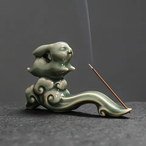 Seladon Keramik Räucherstäbchenhalter Kreativer Jade Hase Glückscloud Ruyi Räucherbasis Zen Heimdekor Duftendes Ornament
