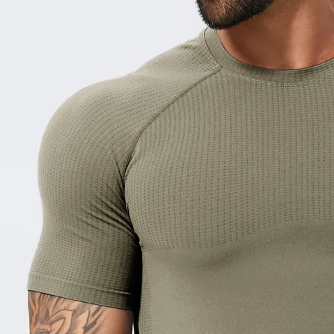 Men Seamless Muscle Fit Sport T-Shirt Quick Dry Breathable Gym Fitness Short Sleeve Top Running Athletic Training Tee