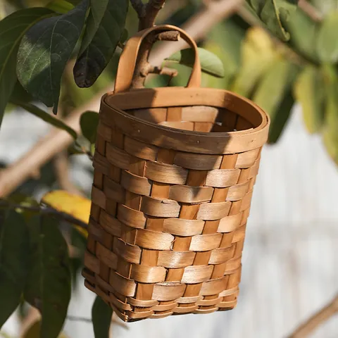 Hand-Woven Wooden Wall Hanging Storage Basket Retro Wood Slice Kitchen Organizer For Garlic Onion Makeup Brush Flower