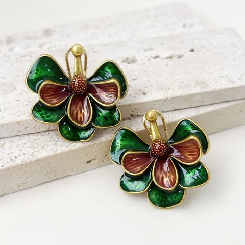 Pendientes de Flores Pintados en Esmalte Vintage Francés para Mujer Aleación de Zinc con Borde Dorado Botánicos Poste de Plata de Ley 925