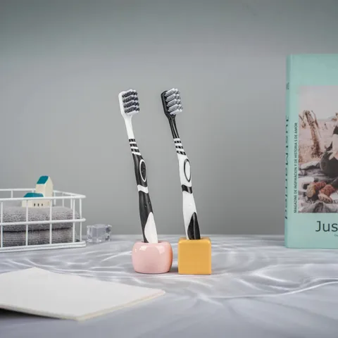 Manueller Erwachsenen Zahnbürste Minimalistisch Schwarz Weiß Mittelharte Spiralborsten Für Männer Home Travel Tägliche Zahnpflege