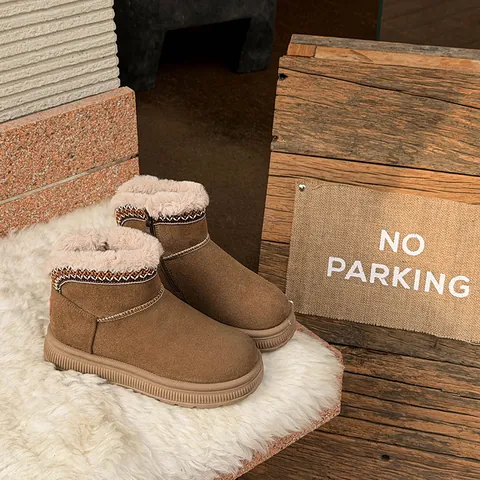 Women Ethnic Embroidered Snow Boots Winter Warm Faux Fur Lined Platform Ankle Boots Suede Height Increasing Short Boots
