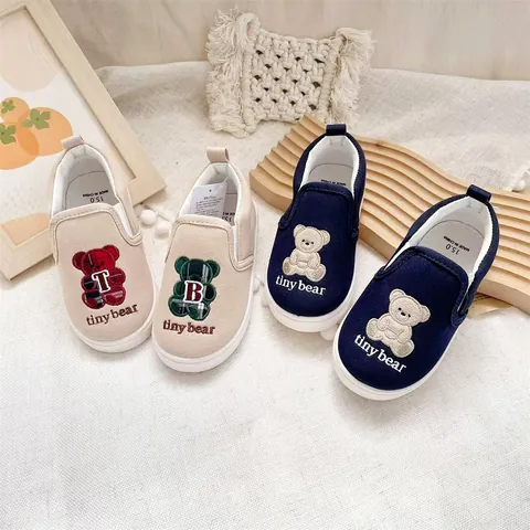 Kinder Cartoon Bär Stickerei Stoffschuhe Japanischer Stil Kinder Slip On Casual Walking Sneaker Weiche Sohle Atmungsaktiv