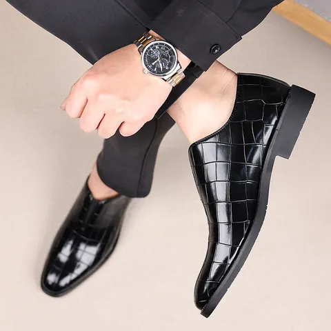 Herren Britischer Stil Business Casual Lederschuhe Krokodil Steinmuster Spitz Slipper Formale Loafers Anzugschuhe