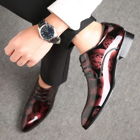 Zapatos de Cuero Casuales de Estilo Británico para Hombre con Punta Puntiaguda y Cordones Moda Brillante Estampado Zapatos de Negocios