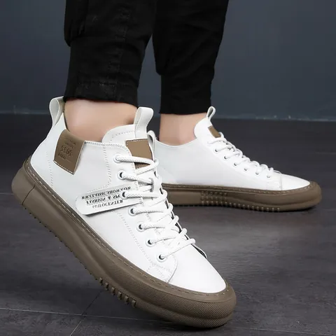 Sneakers High-Top da Uomo 2025 Primavera Nuovi Scarpe da Skate Sportive in Pelle Casual alla Moda con Suola in Gomma Scarpe Resistenti all'Usura
