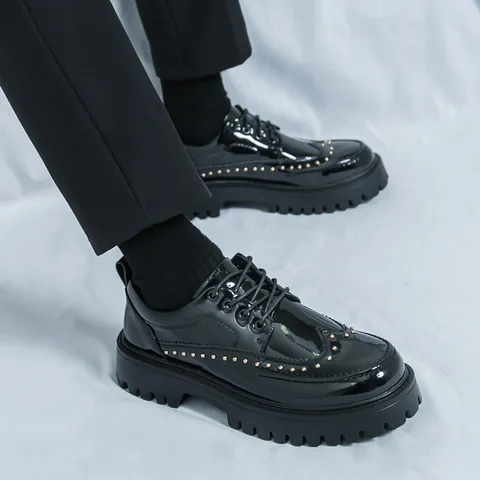 Men's Brogue Carved Formal Leather Shoes Thick Sole Business Casual Oxford Shoes For Wedding Party Glossy PU Leather Lace-Up British Style Fashion Footwear