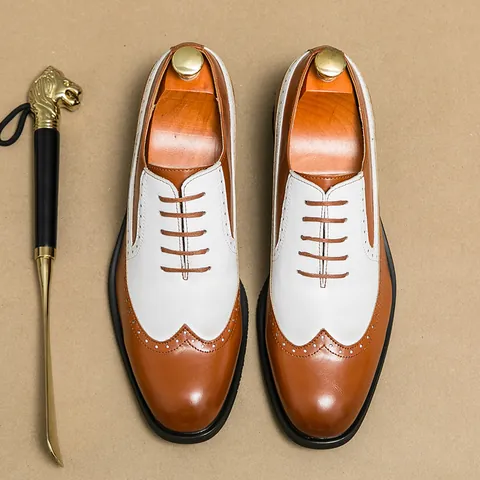 Men's Brogue Oxford Shoes Two-Tone Patent Leather Wingtip Dress Shoes For Business Wedding Party Formal British Style