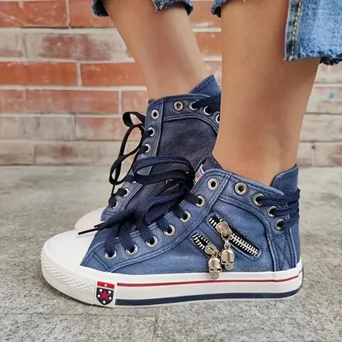 Γυναικεία Ψηλά Πάνινα Παπούτσια Denim Punk Street Style Sneakers με Σόλα από Καουτσούκ Μενταγιόν Νεκροκεφαλή Πλευρικό Φερμουάρ Επίπεδα Παπούτσια