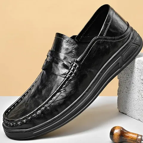 Men Casual Leather Shoes Soft Split Cowhide Driving Loafers Comfortable Breathable Round Toe Slip-On Shoes For Daily Commuting
