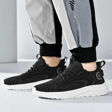 Heren Ultralichte Ademende Flyknit Hardloopschoenen Casual Laag Model Veterschoenen Mode Sportschoenen Dagelijkse Wandeling Gym Fitness