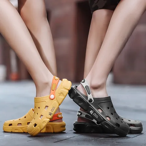 Summer Beach Clogs Couple Outdoor Breathable Thick Sole Hollow Sandals Non-Slip Garden Shoes For Men Women