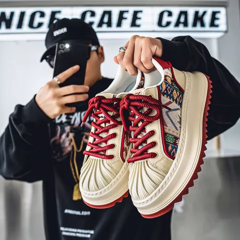 Zapatillas de Plataforma con Puntera de Concha para Hombre Cuero PU Patrón Étnico Patchwork Streetwear Casual Skate