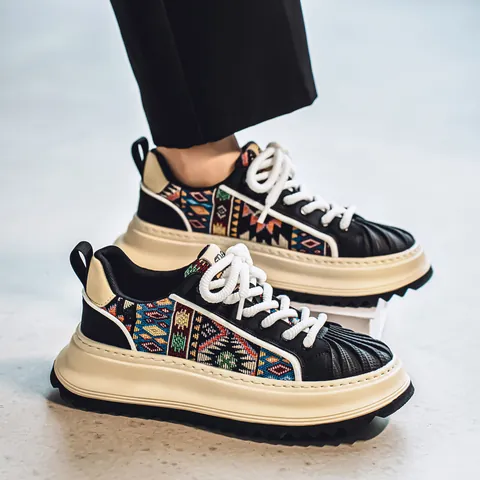 Zapatillas de Plataforma con Puntera de Concha para Hombre Cuero PU Patrón Étnico Patchwork Streetwear Casual Skate