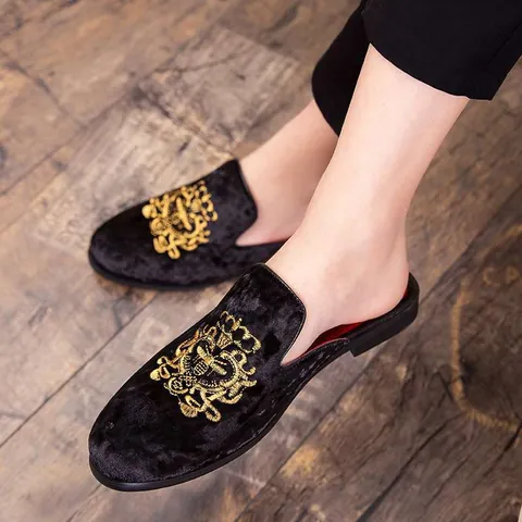 Men's Velvet Casual Closed Toe Slippers Metal Buckle Embroidery Flat Mules Summer Comfortable Slip On Shoes