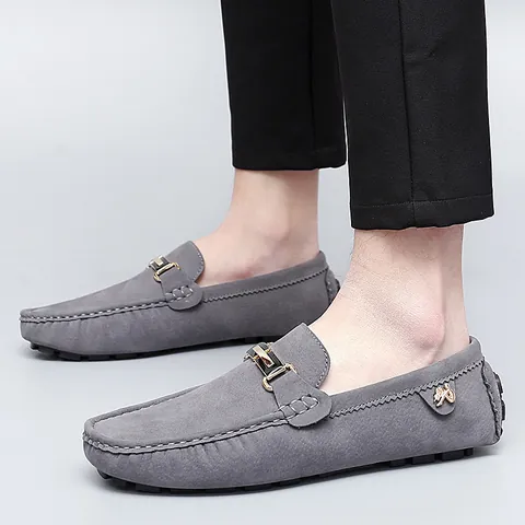 Heren Dames Suède Rundleder Loafers Klassieke Metalen Gesp Rijschoenen Ademende Slip On Mocassins Casual Britse Stijl Platte Bootschoenen