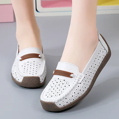 Damen Komfortable Weiche Sohle Rindsleder Loafer Flache Autofahrer Schuhe Lässige Slipper Ausgeschnittene Krankenschwester Loafer Damen Schuhe
