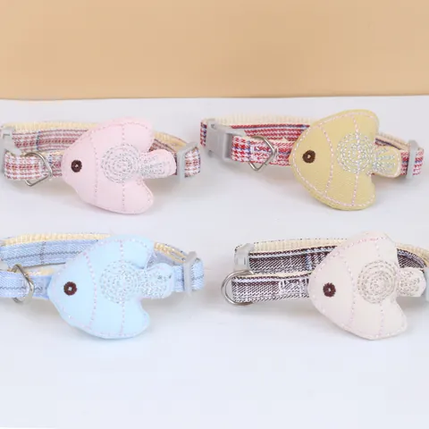 Adjustable Plaid Pet Collar With Cute Fish Pendant Soft Polyester Webbing Safety Buckle Neck Strap For Cats And Small Dogs