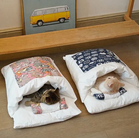 Sacco a Pelo per Animali Domestici Semichiuso Con Cuscino Letto Invernale Caldo in Cotone Morbido per Gatti Cani Nido
