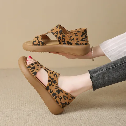 Sandali Bassi da Donna in PU Stile Romano Platform Stampa Leopardata Open Toe Slip-On Estivi Sandali da Spiaggia Leggeri Antiscivolo