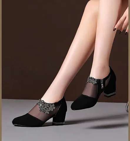 Botines de Malla Negra a la Moda para Mujer con Punta Puntiaguda Tacón Grueso y Flores de Strass Sandalias de Bota Transpirables con Cremallera