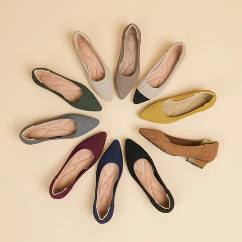 Scarpe Décolleté da Donna a Punta Scollate in Tessuto a Maglia a Righe Cuscino a Cuore Tacco Largo Casual Traspirante Medio