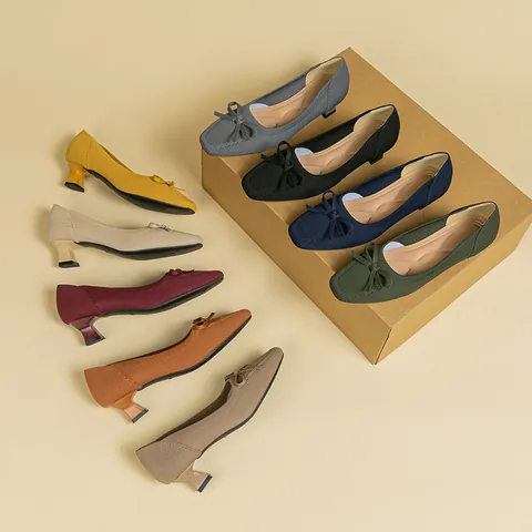 Décolleté da Donna con Fiocco in Maglia Punta Quadrata Tacco a Blocco Moda Scollo Basso Scarpe Eleganti Taglie Forti Ufficio