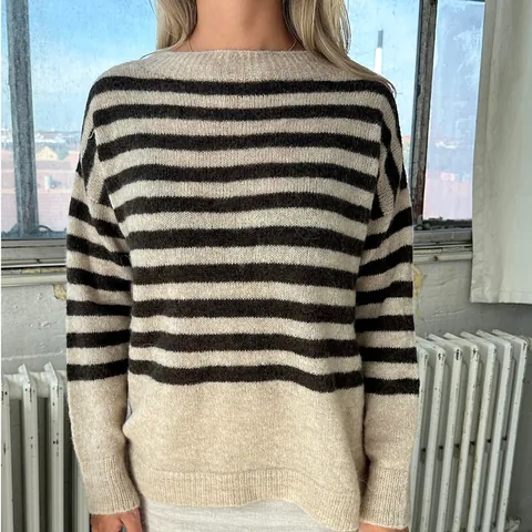 Women Oversized Striped Knit Sweater Casual Long Sleeve Round Neck Acrylic Pullover Loose Streetwear Lazy Style Jumper Top