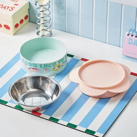 Elevated Stainless Steel Pet Bowl For Cats And Dogs Anti-Tip Flower Shaped Base Neck Protection Cartoon Feeding Water Bowl