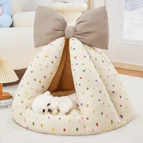 Lit pour Animaux Hiver Chaud Semi-fermé avec Nœud Nid Doux pour Chiens et Chats Motif Cœur Ours Rembourré en Coton PP