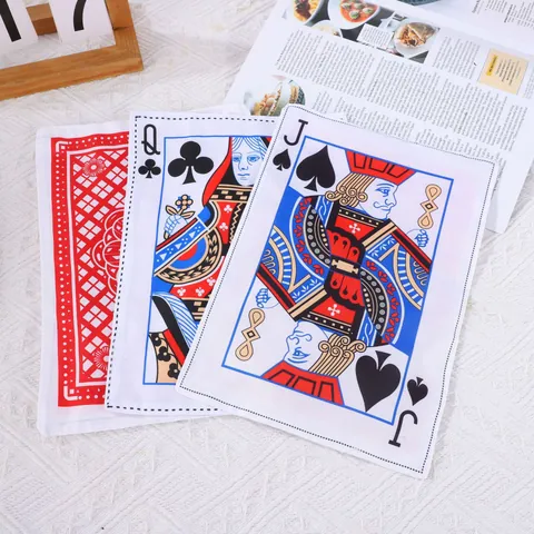 Creative Dog Squeaky Toy Newspaper Poker Playing Cards Pattern Crinkle Sound Pet Chew Toy For Teething Interactive Playing Training Polyester Toy