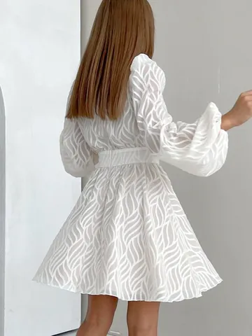 Vestito a Linea A Jacquard Minimalista Francese Donna Scollo a V Maniche a Lanterna Vita Alta Elegante Gonna Corta