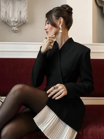 Women American Retro Mid Length Blazer Contrast Color Patchwork V Neck Pleated Hem Faux Two Piece Suit Outerwear Top