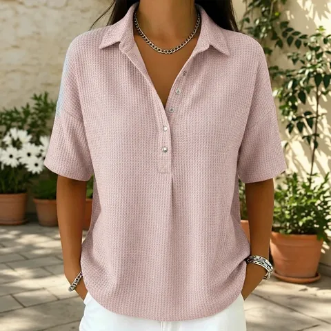 Polo Décontracté en Maille Gaufrette pour Femmes Manches Courtes Revers Boutonné Top Coupe Ample Blouse d'Été en Polyester pour Mode Quotidienne