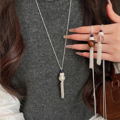 Collana Lunga con Nappina in Stile Coreano Ins per Donna Catena da Maglione Minimalista in Lega con Perla Artificiale e Vetro