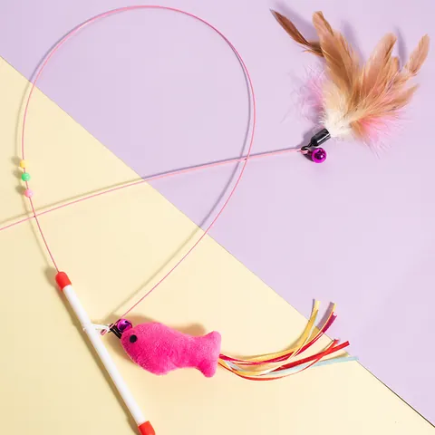 Bacchetta per Gatti in Filo d'Acciaio Elastico con Piume Giocattolo Interattivo con Campanello Pesce di Peluche Topo Bruco per Gattini