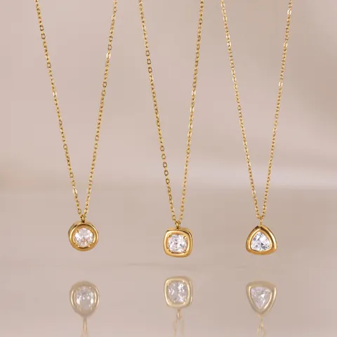 Edelstahl Schmuckset Für Damen 18K Vergoldet Geometrische Anhänger Halskette Strass Ohrstecker Täglicher Schmuck