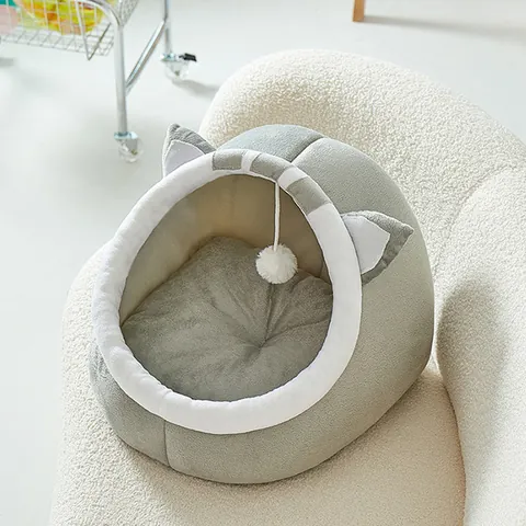 Cama para Gatos Semicerrada Casa para Gatos de Invierno Cálida Villa Lavable Peluche Cama para Mascotas Con Bola Colgante