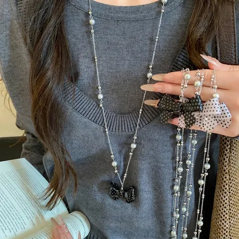 Collana con Pendente a Fiocco in Acrilico a Pois Giapponese Con Perle Artificiali Catena Lunga Argento per Gioielli Donna