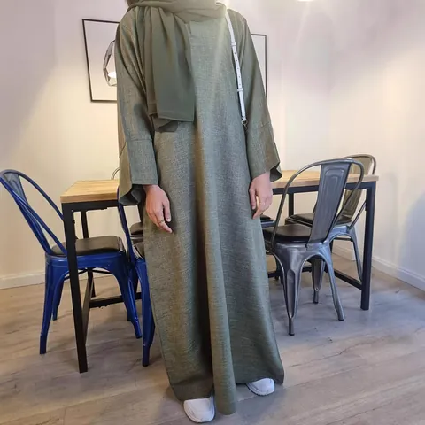 Women Elegant Round Neck Loose Solid Polyester Robe With Beaded Button Decoration Long Maxi Dress Abaya For Daily Wear
