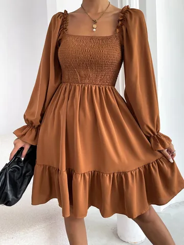 Dames Franse Stijl Jurk Vierkante Hals Gesmokt Lijfje Ruffle Zoom Lange Mouwen Polyester Effen Kleur Elegante Mini Jurk