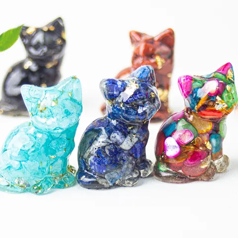 Cute Resin Cat Figurine with Natural Crystal Gravel and Gold Foil Desk Ornament for Home Office Desktop Decoration Small Animal Statuette