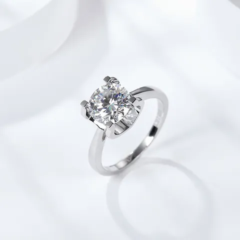 Anello Classico Bull Head Moissanite 1 Carato Argento Sterling 925 Placcato Oro 18K Anello di Fidanzamento a Quattro Griffe Donna GRA