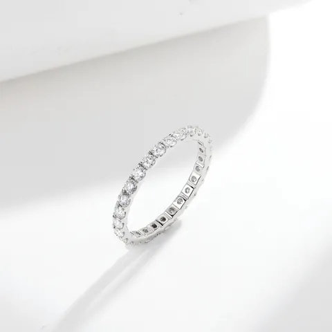 S925 Sterlingsilber 2mm Rund Moissanit Eternity Ring Für Damen Minimalistisch Stapelbarer Hochzeitsring Mit GRA Zertifikat