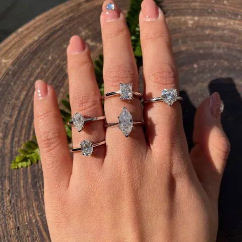Classico Anello in Moissanite da 1 Carato per Donna in Argento Sterling 925 Ovale Cuore Radiant Marquise Pear Engagement Anello GRA
