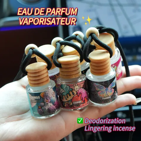 FORMBO Hängende Auto Aromatherapie Glasflasche mit Holzdeckel 8ml Ätherisches Öl Diffusor Anhänger für Auto Lufterfrischer Geruchsentfernung